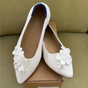 Rothy's White Petal Point ll Floral Flats size 9.5